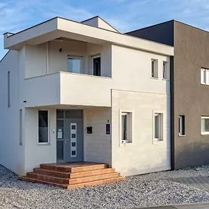 Peti Apartment Pula